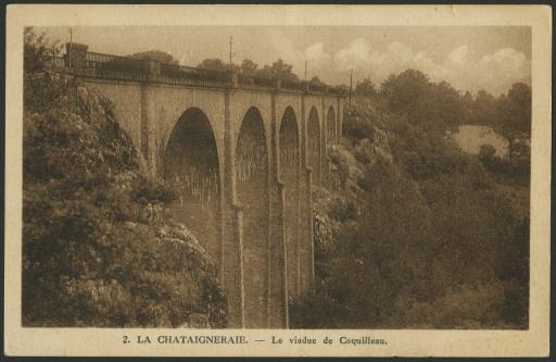 Le viaduc de Coquilleau (vues 1-7, le train circulant sur l'ouvrage d'art, vues 2 et 4) / A.D. phot. (vue 4).